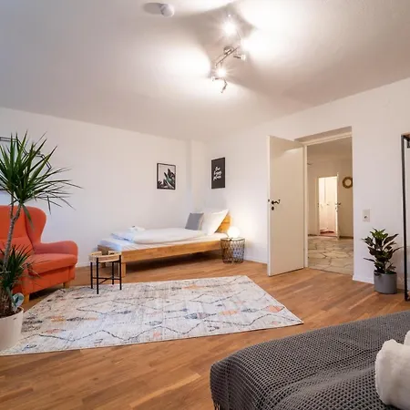 Dreamcation - Ehemalige Pfarrer- & Souterrain Wohnung, 3d-tour, Terrasse, Garten, Bbq * Kelheim
