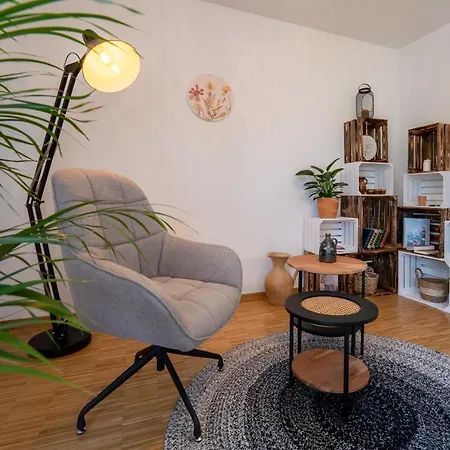 Lejlighed Dreamcation - Ehemalige Pfarrer- & Souterrain Wohnung, 3d-tour, Terrasse, Garten, Bbq