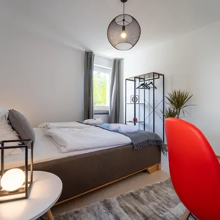 Dreamcation - Ehemalige Pfarrer- & Souterrain Wohnung, 3d-tour, Terrasse, Garten, Bbq Lejlighed