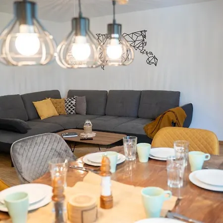 Dreamcation - Ehemalige Pfarrer- & Souterrain Wohnung, 3d-tour, Terrasse, Garten, Bbq Lejlighed Kelheim
