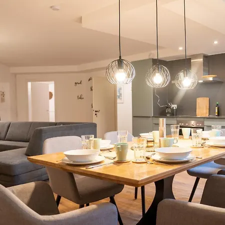 Dreamcation - Ehemalige Pfarrer- & Souterrain Wohnung, 3d-tour, Terrasse, Garten, Bbq Lejlighed *