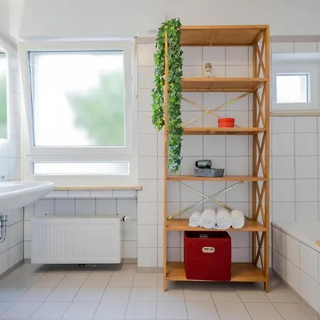Dreamcation - Ehemalige Pfarrer- & Souterrain Wohnung, 3d-tour, Terrasse, Garten, Bbq Kelheim