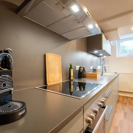 Dreamcation - Ehemalige Pfarrer- & Souterrain Wohnung, 3d-tour, Terrasse, Garten, Bbq